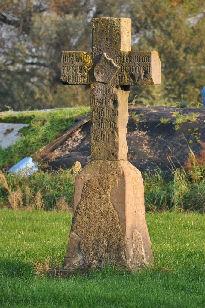 Stenen Kruis Eikelhof.jpg