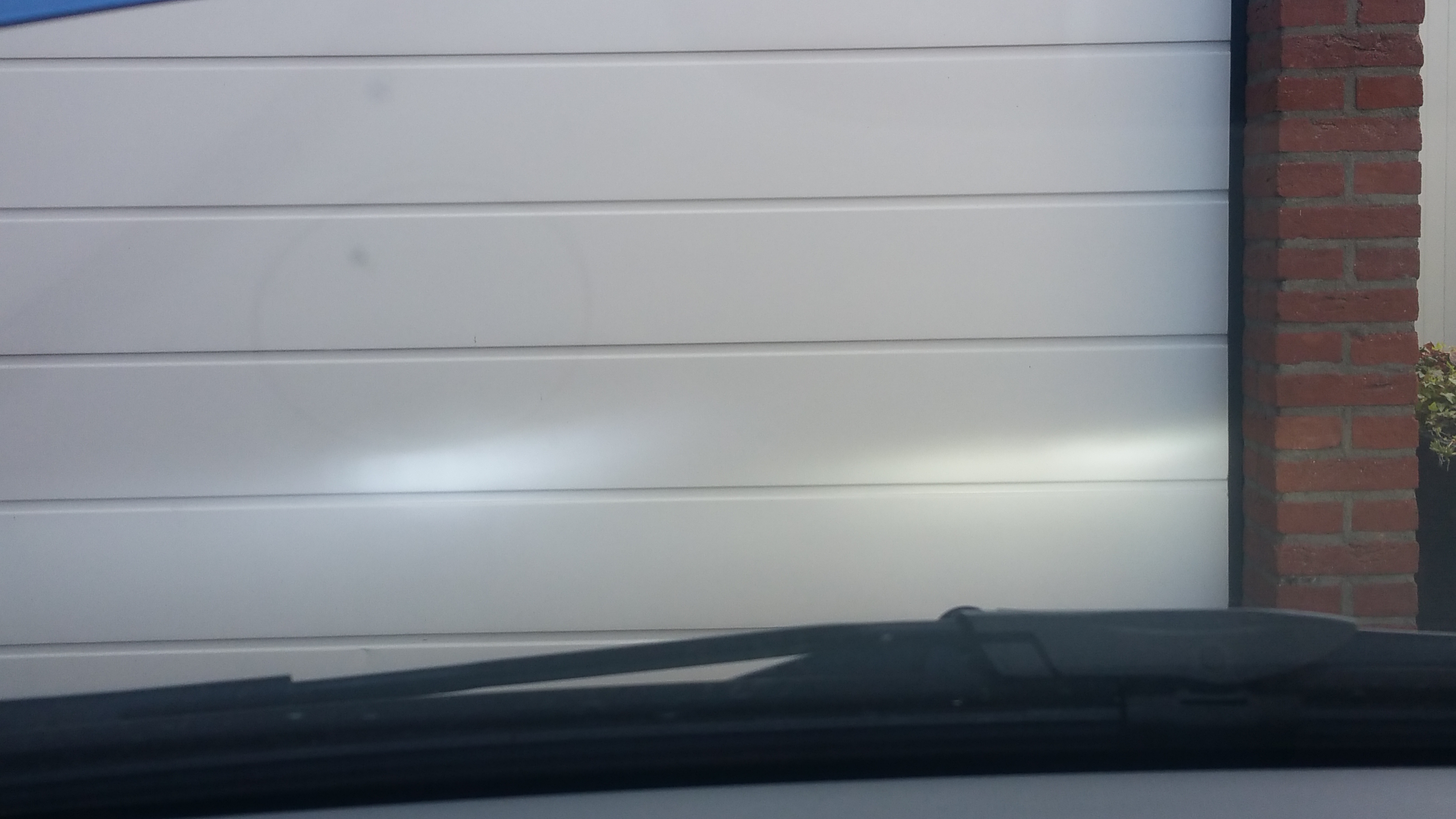Lichtbeeld xenon rechts en LED links