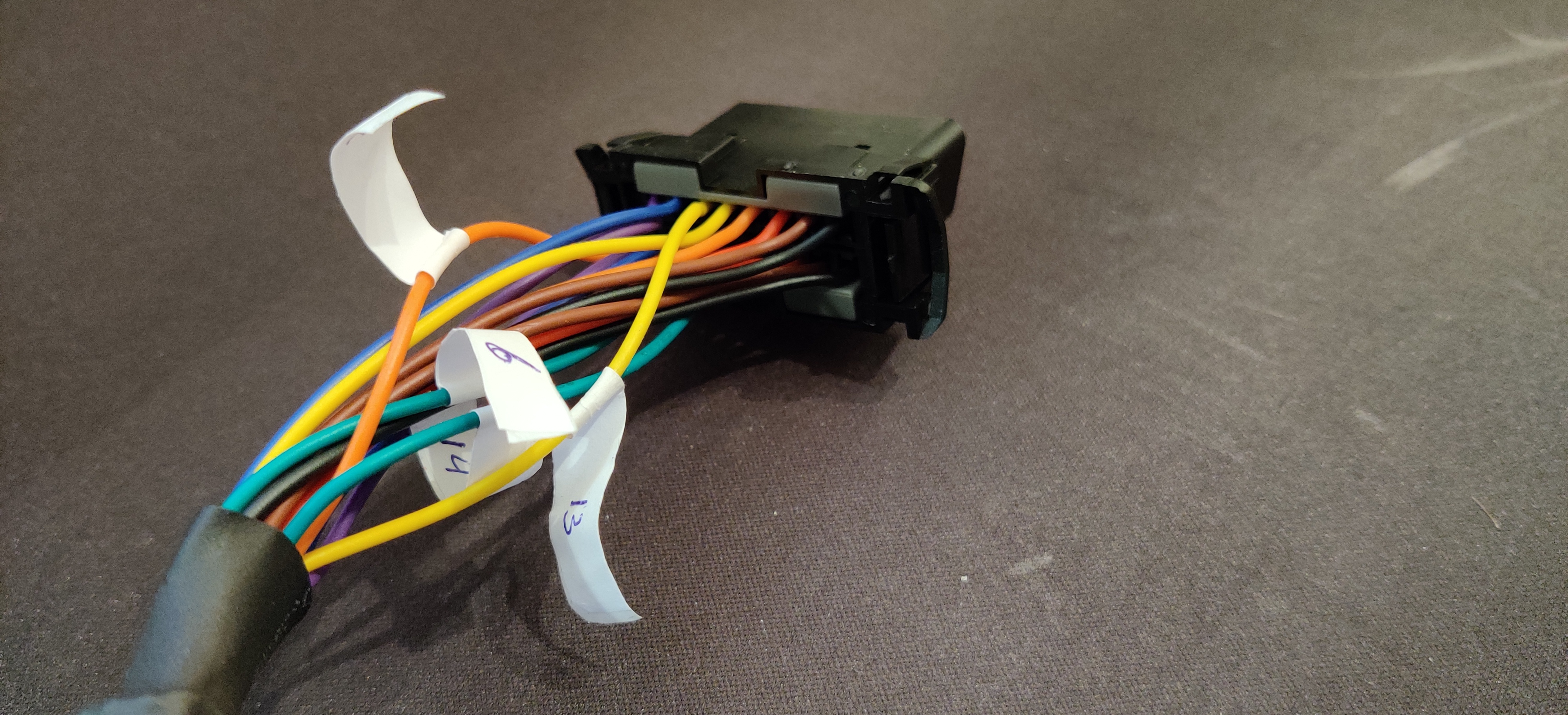 Kabel gelabelt en aangepast.jpg